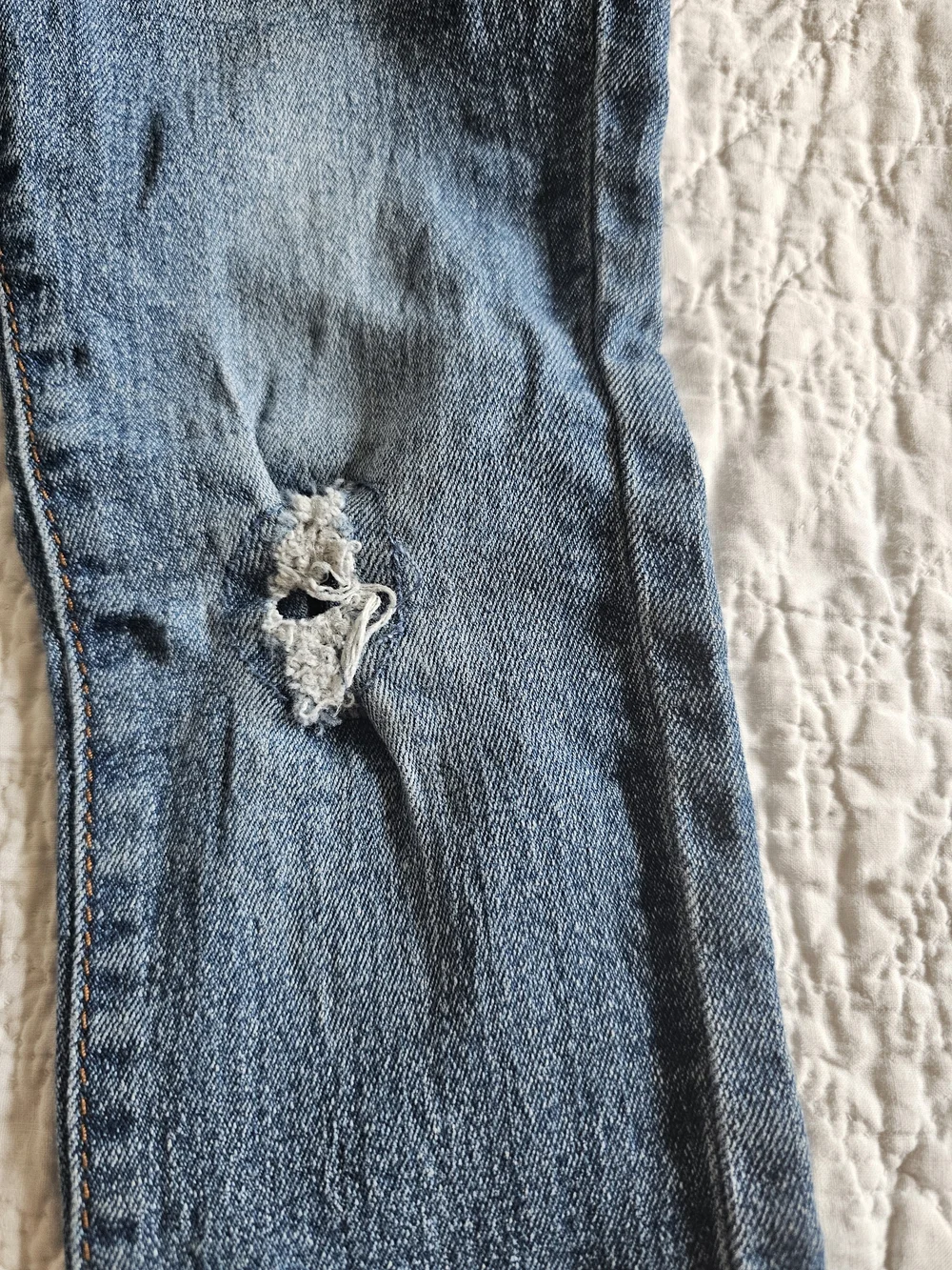 Old Navy Light Blue Distressed Kids Jeans Pair Old Navy/Epic Threads Boy 2T